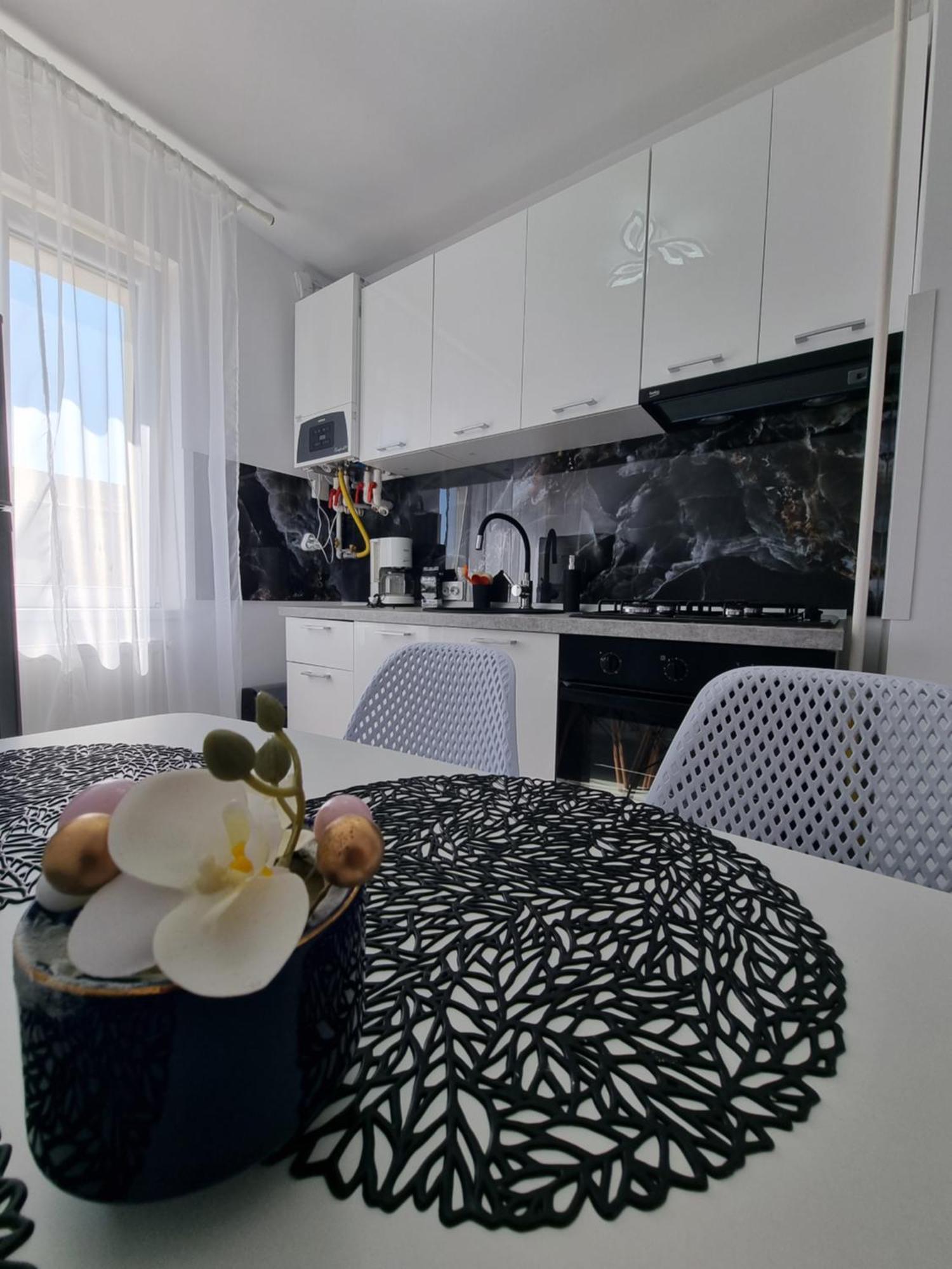 Apartament Central Pe Pietonala Nr2 Hunedoara Ngoại thất bức ảnh