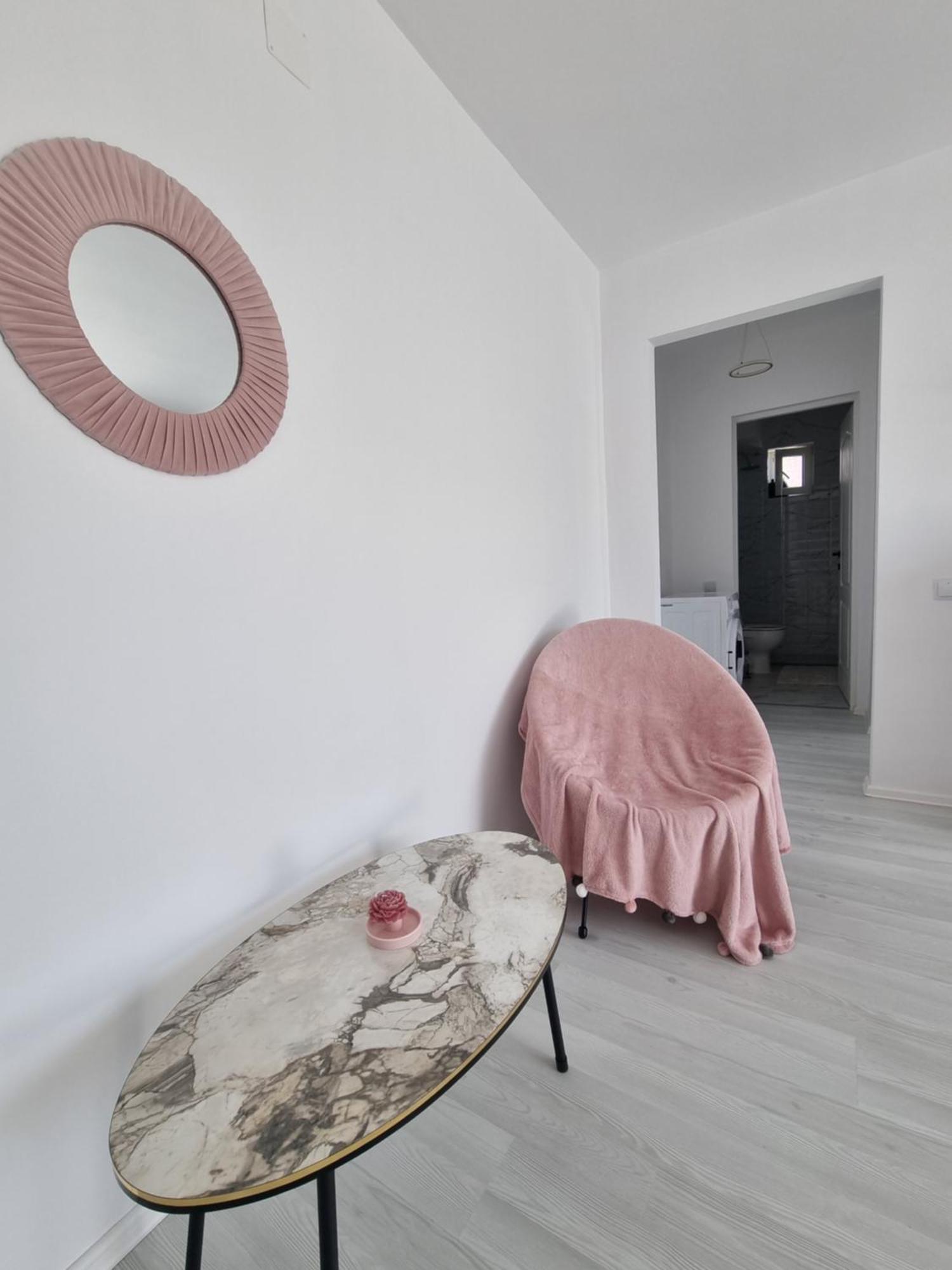 Apartament Central Pe Pietonala Nr2 Hunedoara Ngoại thất bức ảnh