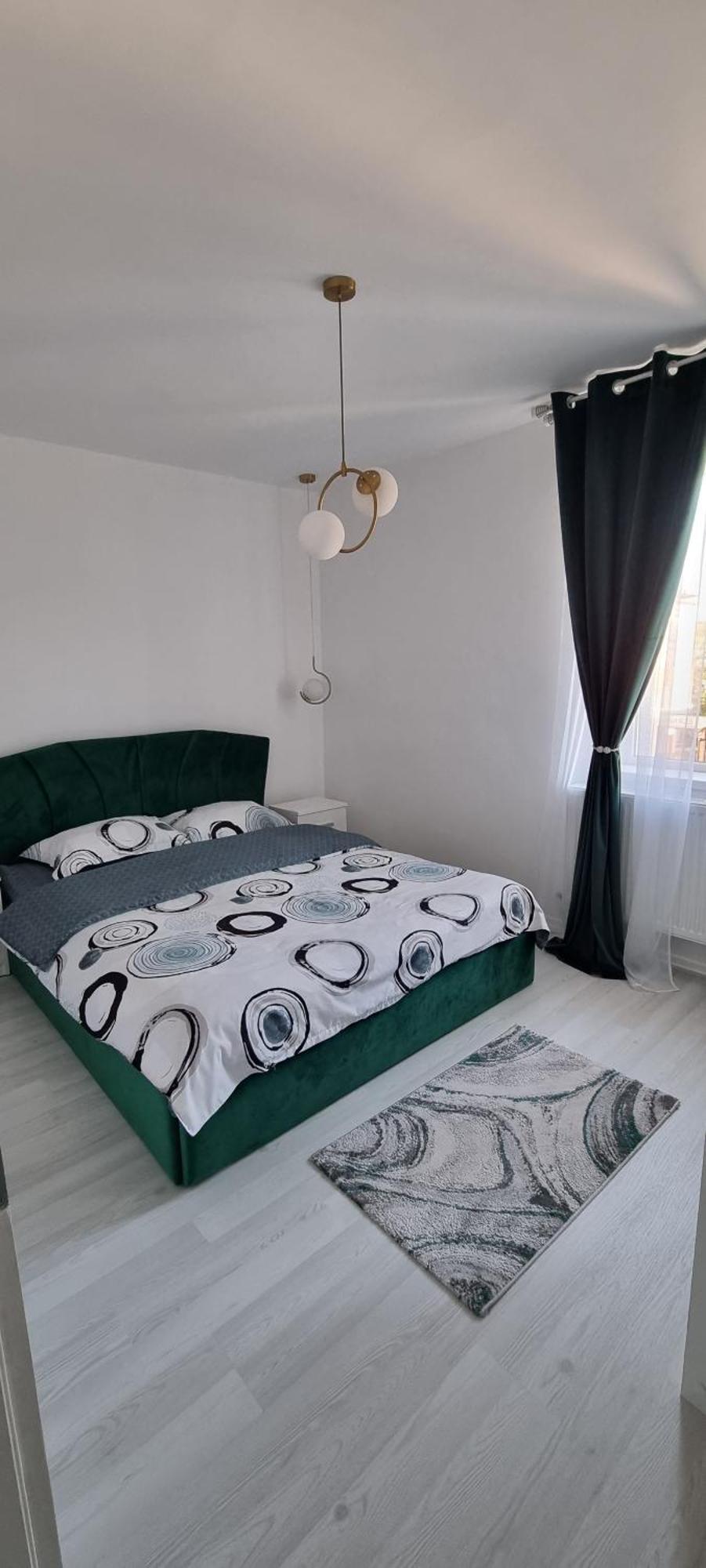 Apartament Central Pe Pietonala Nr2 Hunedoara Ngoại thất bức ảnh