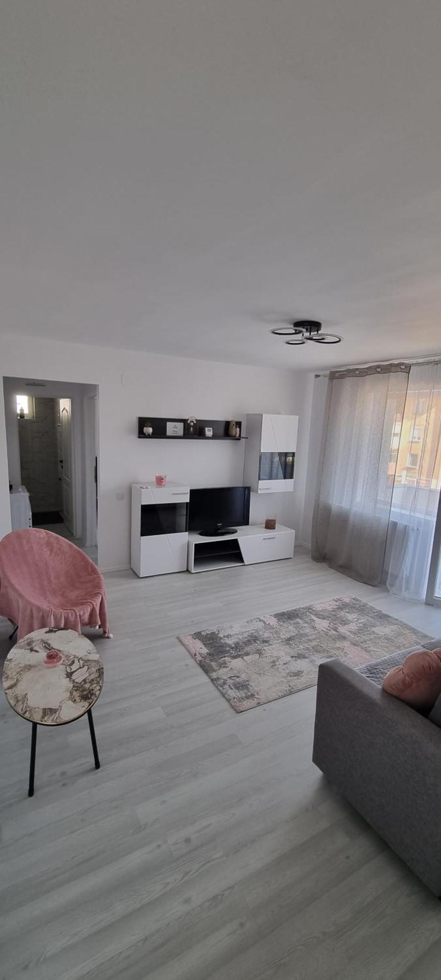 Apartament Central Pe Pietonala Nr2 Hunedoara Ngoại thất bức ảnh