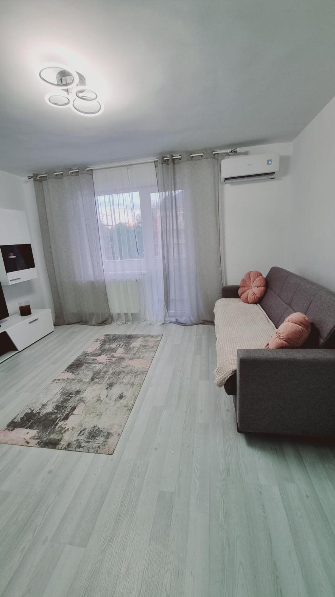 Apartament Central Pe Pietonala Nr2 Hunedoara Ngoại thất bức ảnh